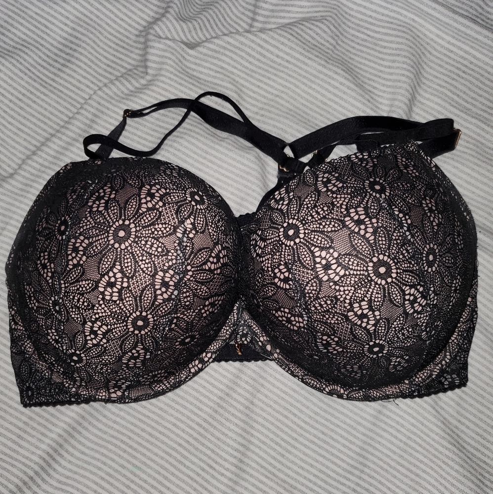 Victoria's Secret Bombshell bra 36dd